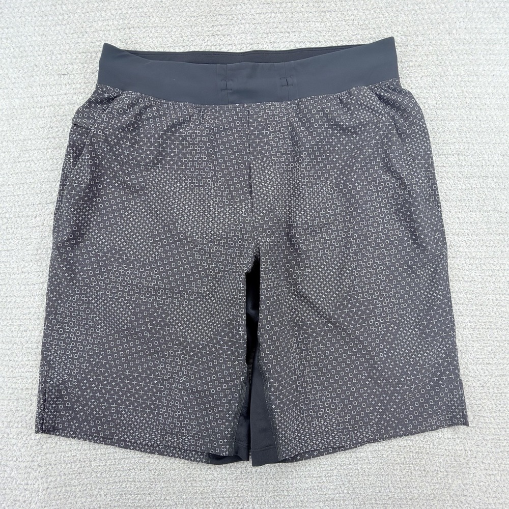 Lululemon Pace Breaker Shorts Men's Medium Gray Geometric Print 9" Unlined Gym